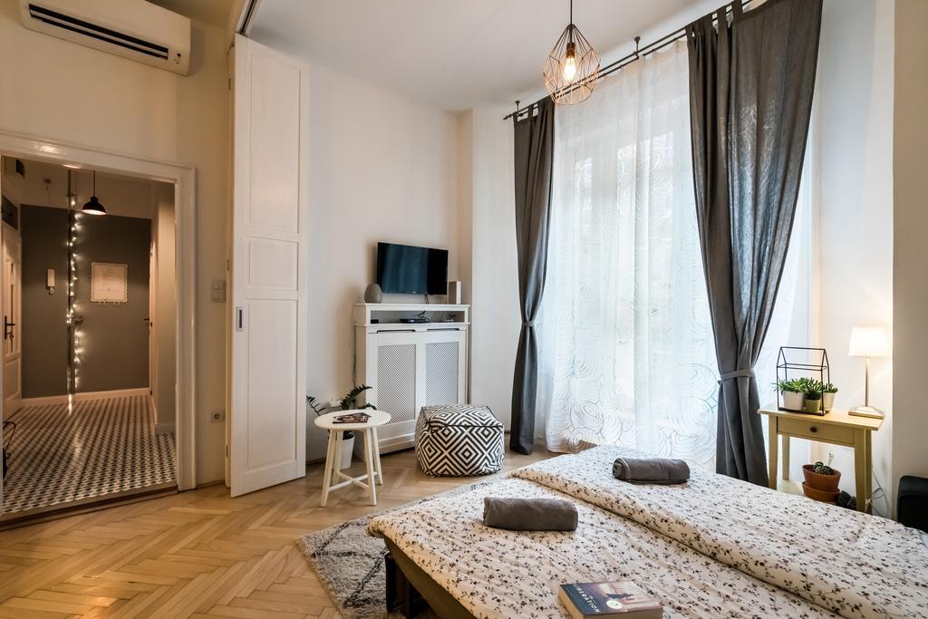Bpr Charming Design Apartment With Balcony, A/C Boedapest Buitenkant foto