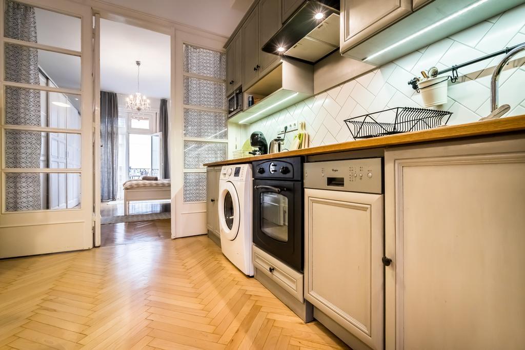 Bpr Charming Design Apartment With Balcony, A/C Boedapest Buitenkant foto